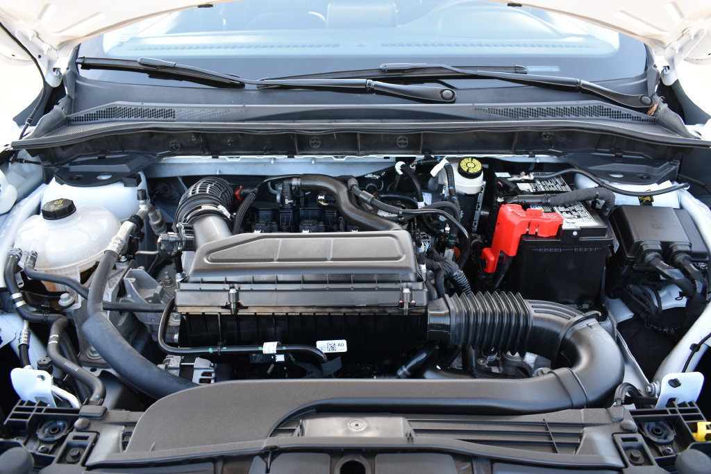 Certified 2025 Ford Escape Active AWD/4WD image 12