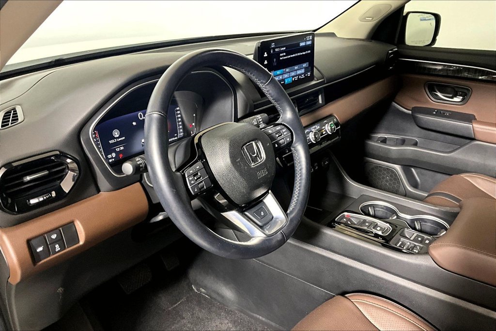Used 2025 Honda Pilot Elite image 10