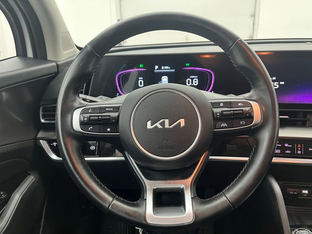 Used 2025 Kia Sportage EX image 19