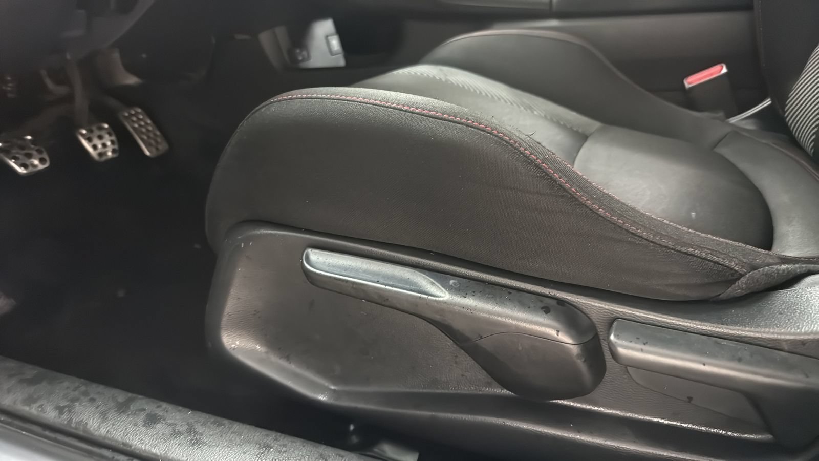 Used 2018 Honda Civic Si image 11