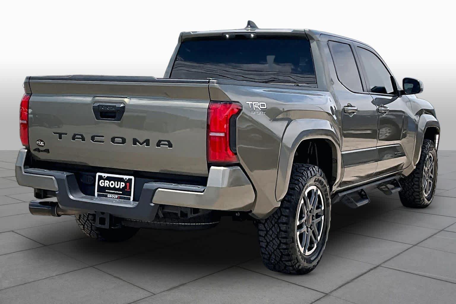Used 2025 Toyota Tacoma TRD Sport AWD/4WD image 12
