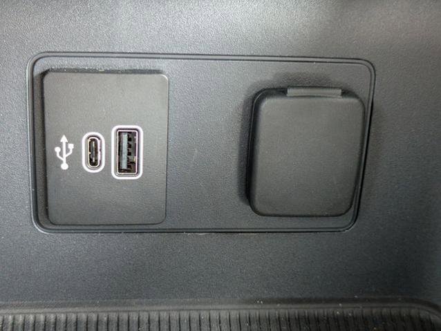 Certified 2026 Ford Explorer Active w/ Active Comfort Package RWD image 22