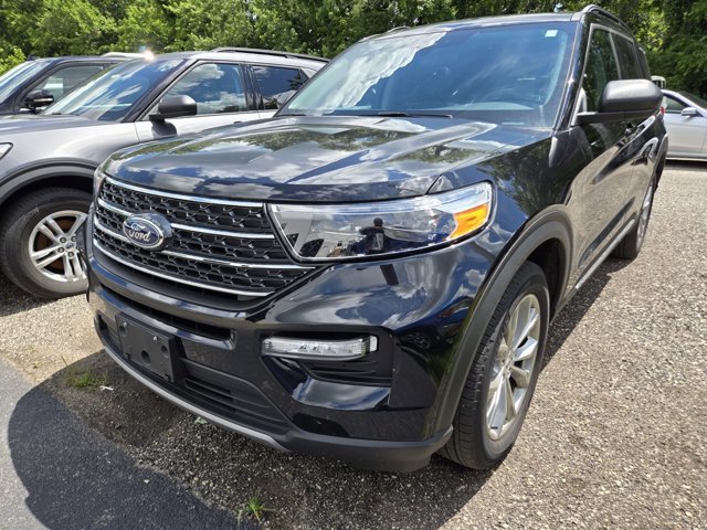 Certified 2023 Ford Explorer XLT w/ Equipment Group 202A AWD/4WD image 2