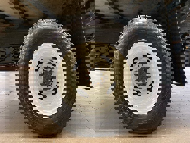 Certified 2023 Ford E-450 and Econoline 450 Super Duty w/ Power Windows & Locks Group image 18