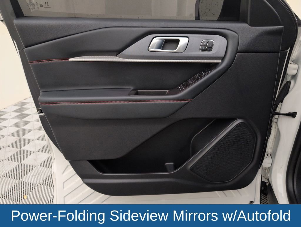 Certified 2025 Ford Explorer ST-Line w/ Premium Package image 36
