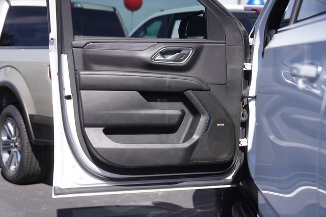 Used 2023 GMC Yukon XL SLT w/ SLT Premium Package image 33