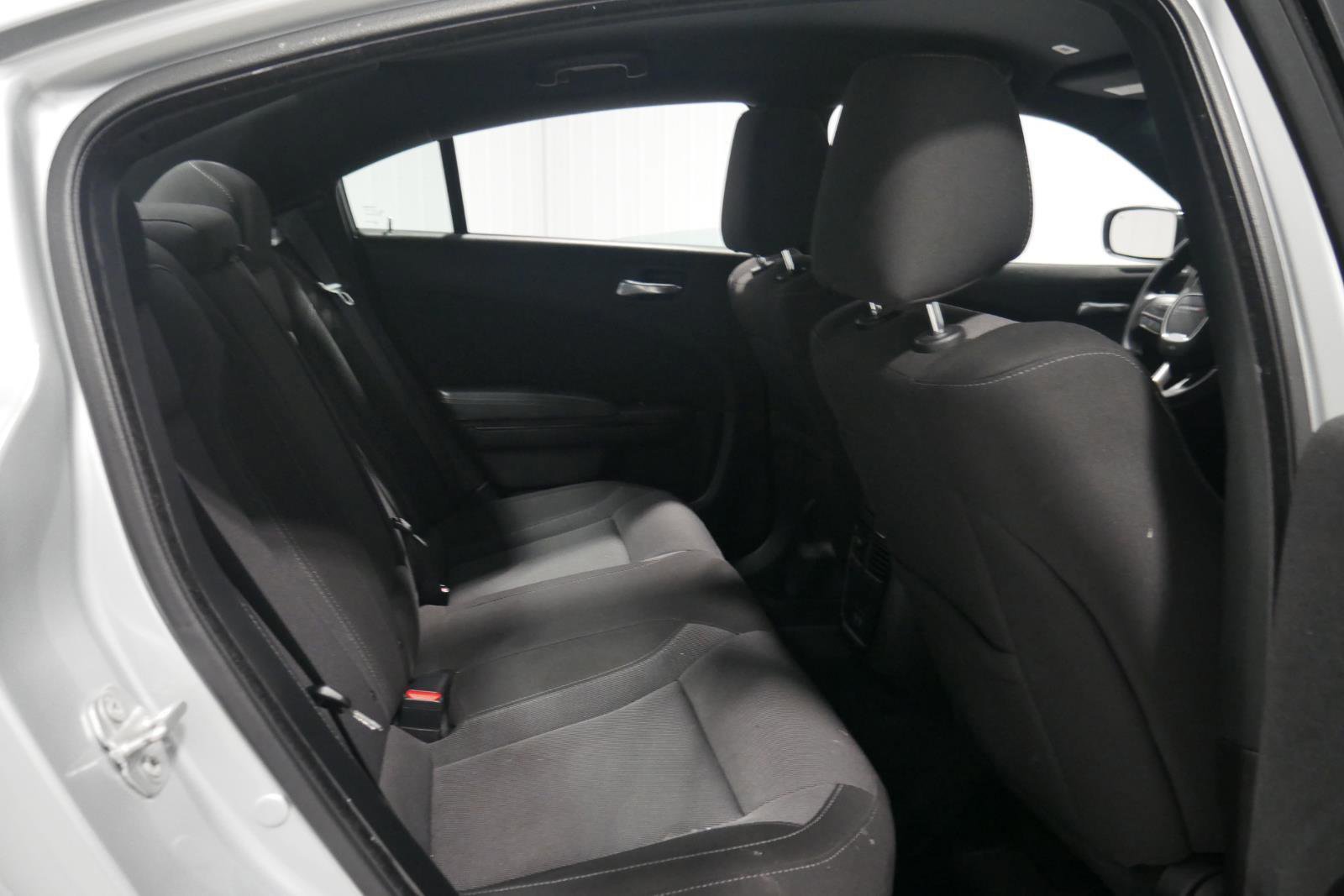 Used 2022 Dodge Charger SXT w/ Blacktop Package image 17