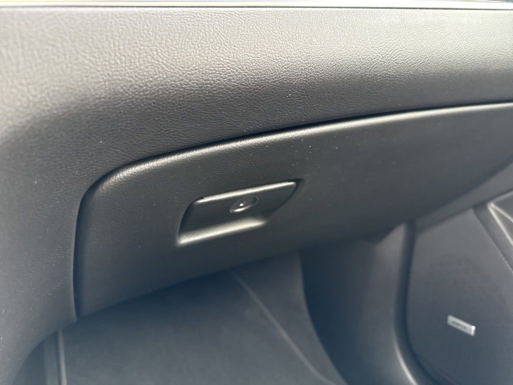 Used 2025 Cadillac XT5 Premium Luxury image 32