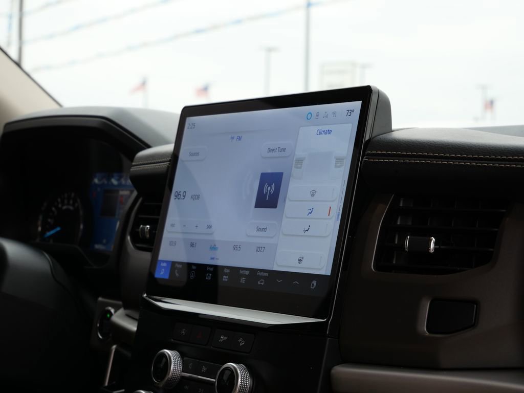 Certified 2024 Ford Expedition Max XLT image 18