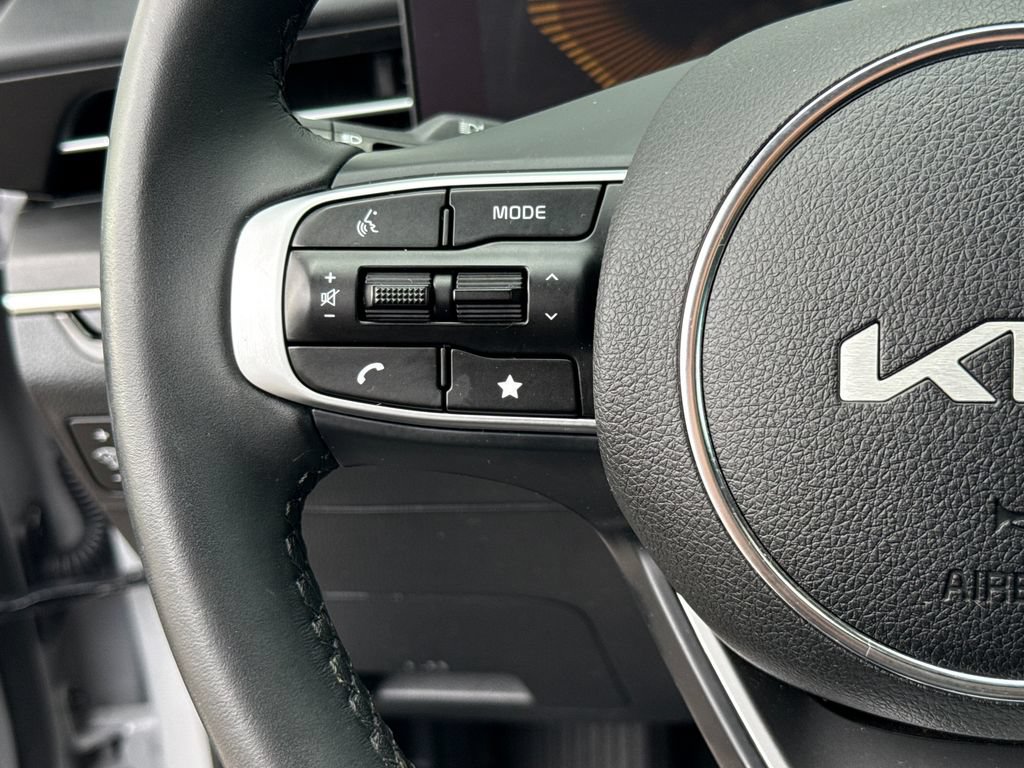 Used 2025 Kia K5 GT-Line w/ GT-Line Premium Package FWD image 16