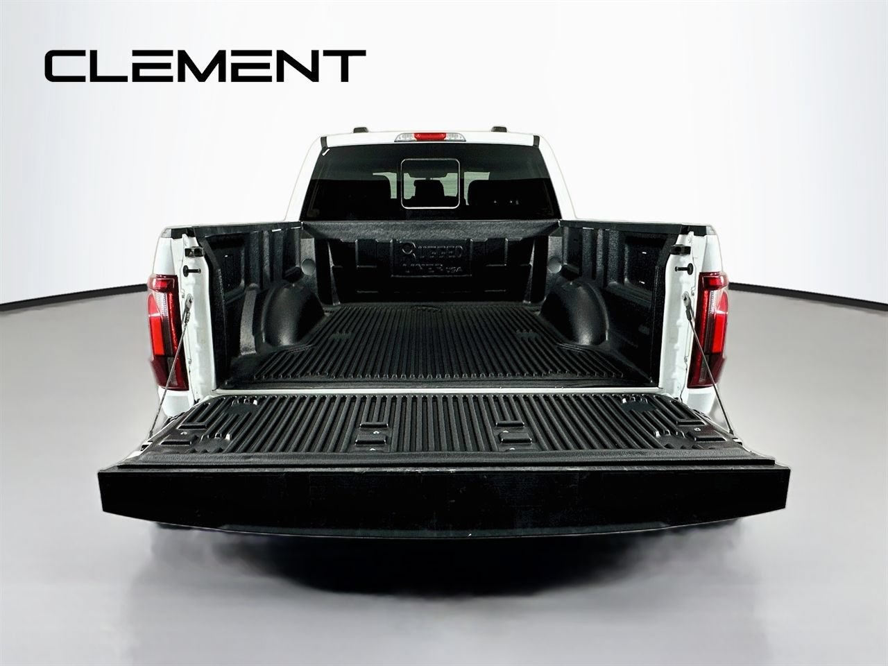 Certified 2024 Ford F150 Lariat w/ FX4 Off-Road Package AWD/4WD image 11
