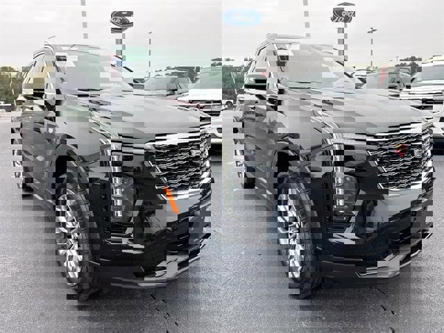Used 2025 Cadillac XT4 Premium Luxury image 10