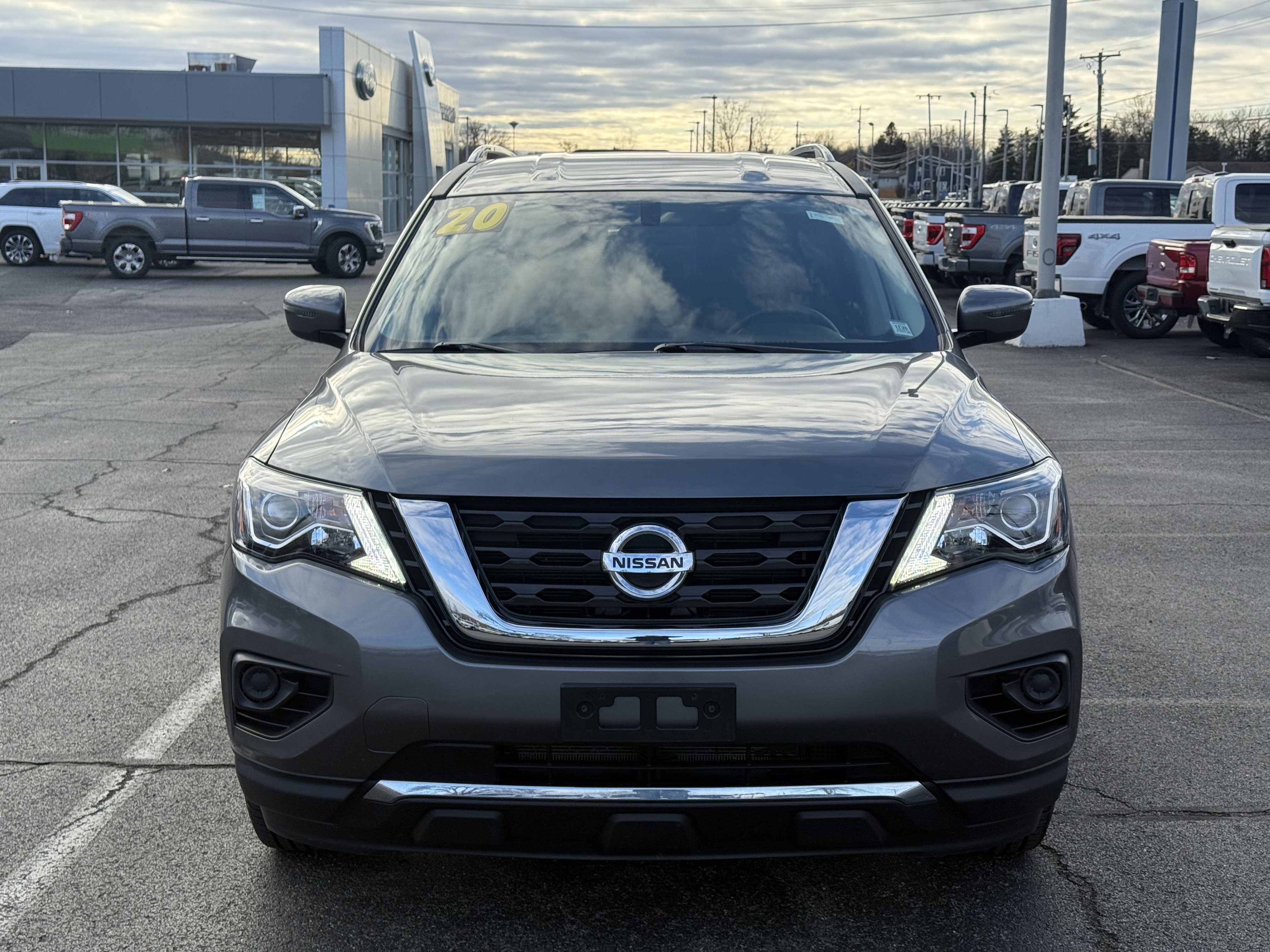 Used 2020 Nissan Pathfinder S image 6