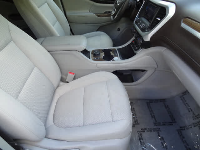 Used 2023 GMC Acadia SLE w/ Driver Convenience Package FWD image 14