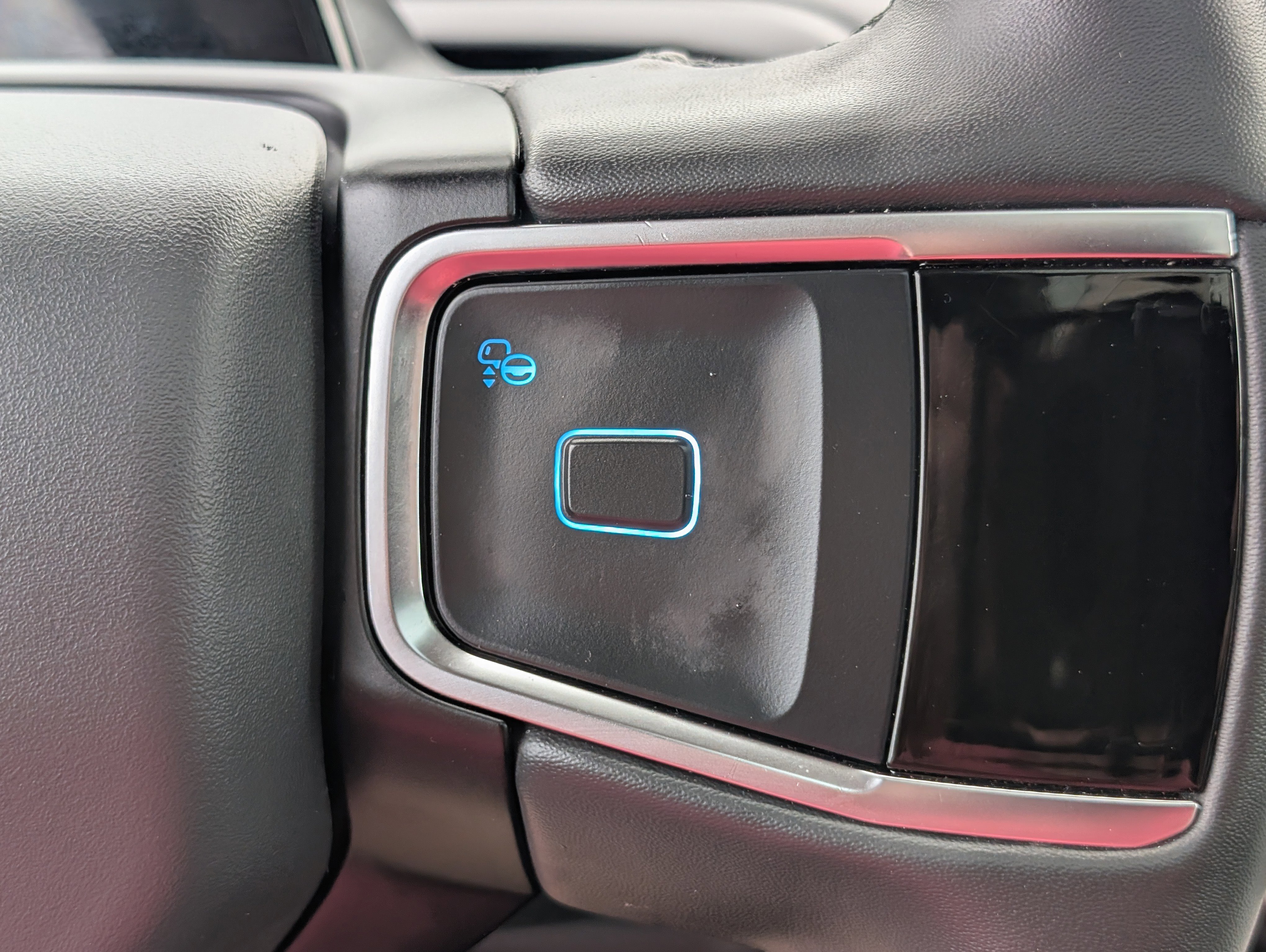 Certified 2025 Ford Expedition Active image 28