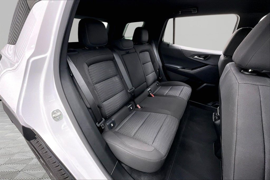 Used 2026 Chevrolet Equinox LT AWD/4WD image 27