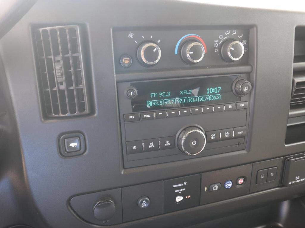 Used 2024 Chevrolet Express 3500 LS RWD image 23