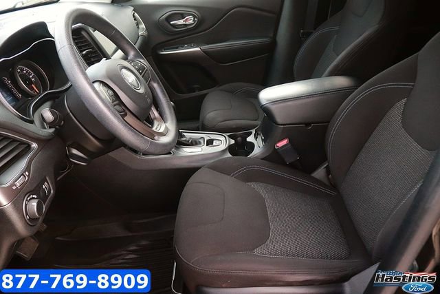 Used 2020 Jeep Cherokee Latitude image 12