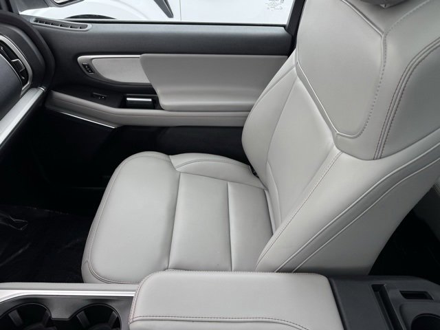 Certified 2025 Ford Expedition Max Active image 32