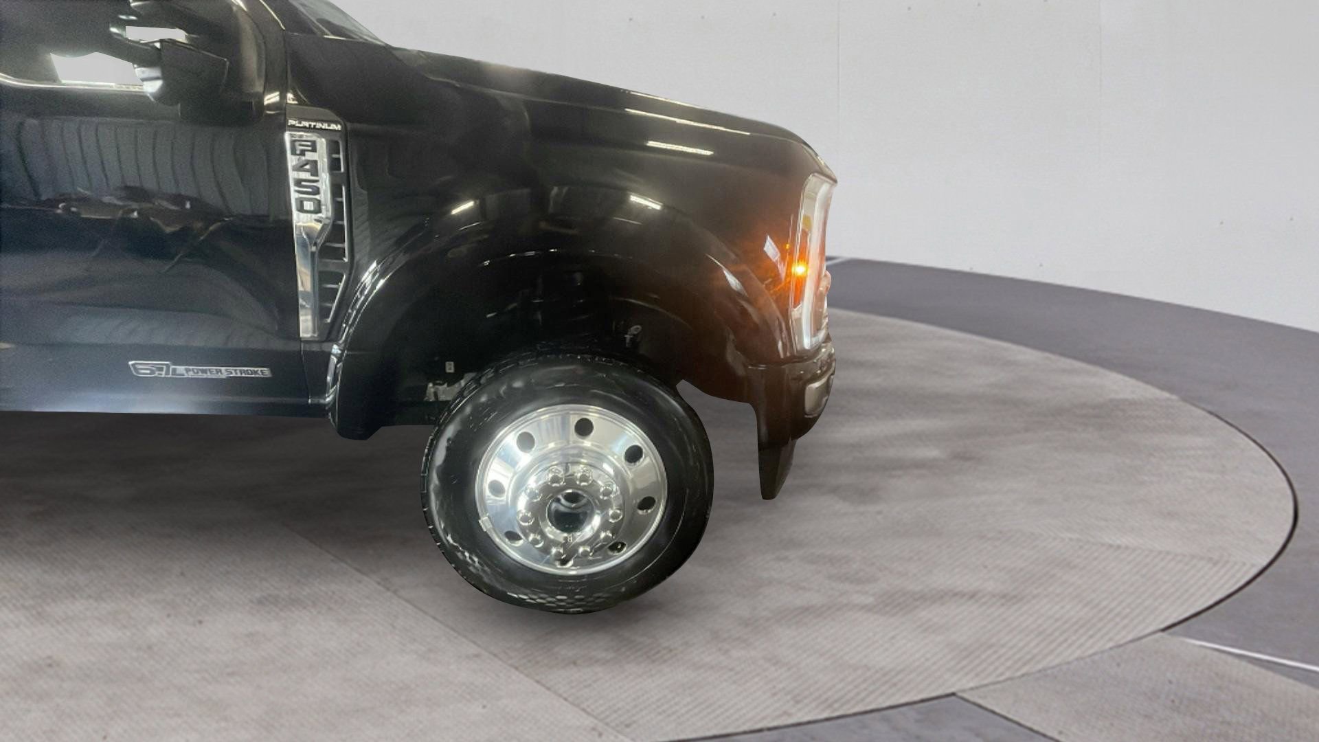 Certified 2024 Ford F450 Platinum w/ Camper Package image 22