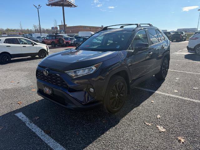 Used 2020 Toyota RAV4 XLE Premium image 4