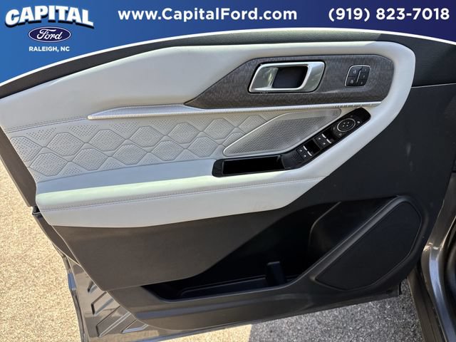 Certified 2025 Ford Explorer Platinum w/ LUX Leather Package AWD/4WD image 20