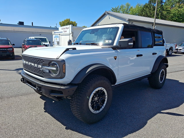 Certified 2022 Ford Bronco Badlands AWD/4WD image 3