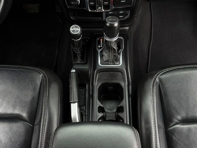 Used 2021 Jeep Wrangler Unlimited Sahara w/ Uconnect 4C Nav & Sound Group AWD/4WD image 32
