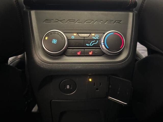 Certified 2025 Ford Explorer ST-Line w/ Premium Package image 32