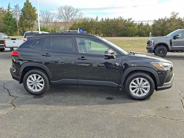 Used 2024 Toyota Corolla Cross LE w/ Moonroof Package AWD/4WD image 11