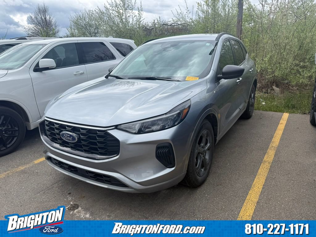 Certified 2023 Ford Escape ST-Line w/ Tech Pack #1 FWD image 3