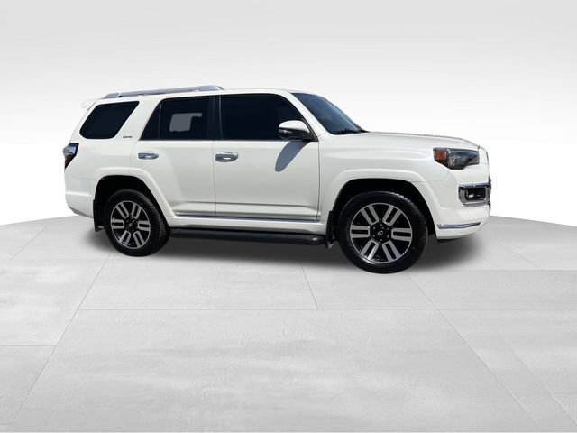 Used 2023 Toyota 4Runner Limited AWD/4WD image 2