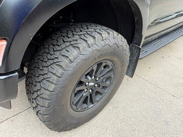 Certified 2025 Ford F150 Raptor AWD/4WD image 9