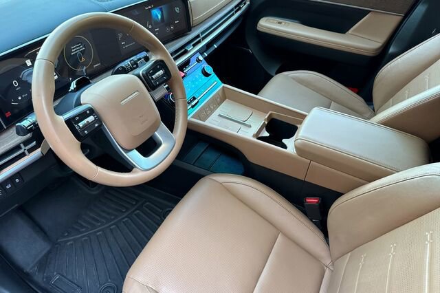 Used 2024 Hyundai Santa Fe Limited image 7