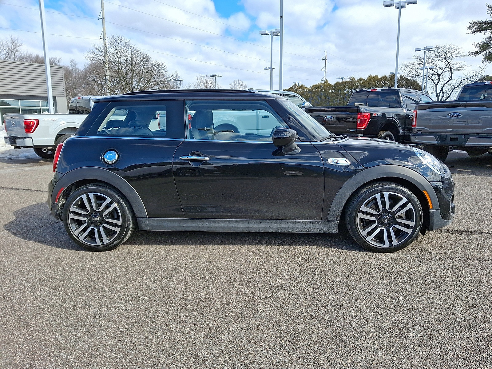 Used 2020 MINI Cooper S image 9