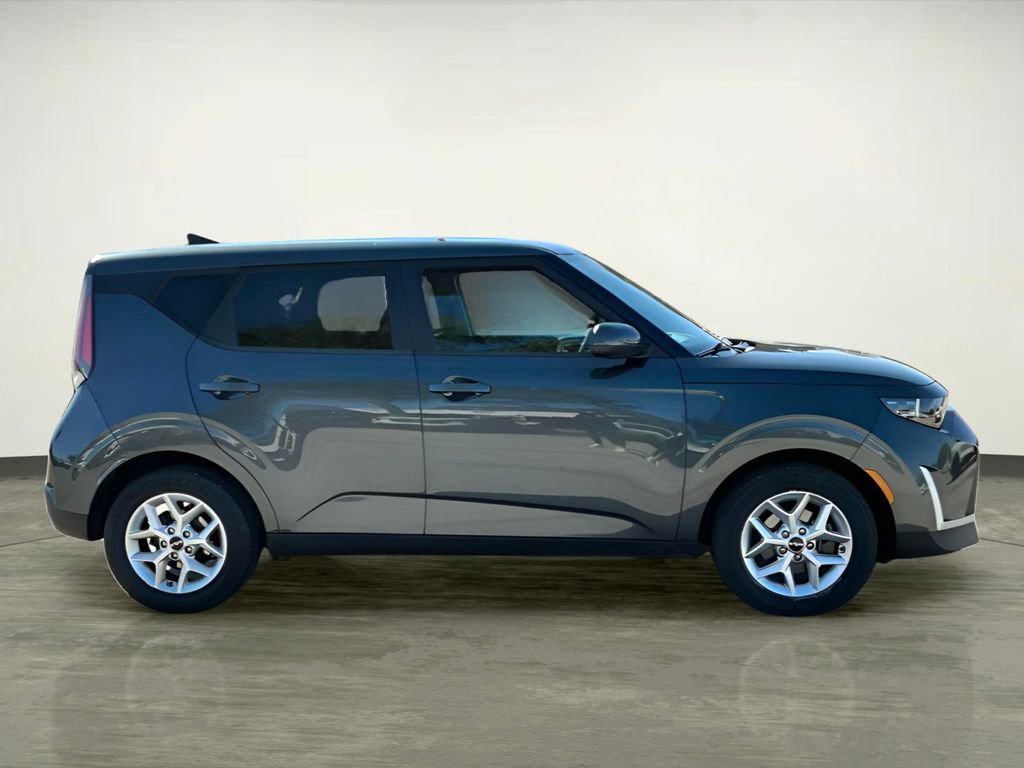 Used 2024 Kia Soul LX w/ Option Group 015 image 10