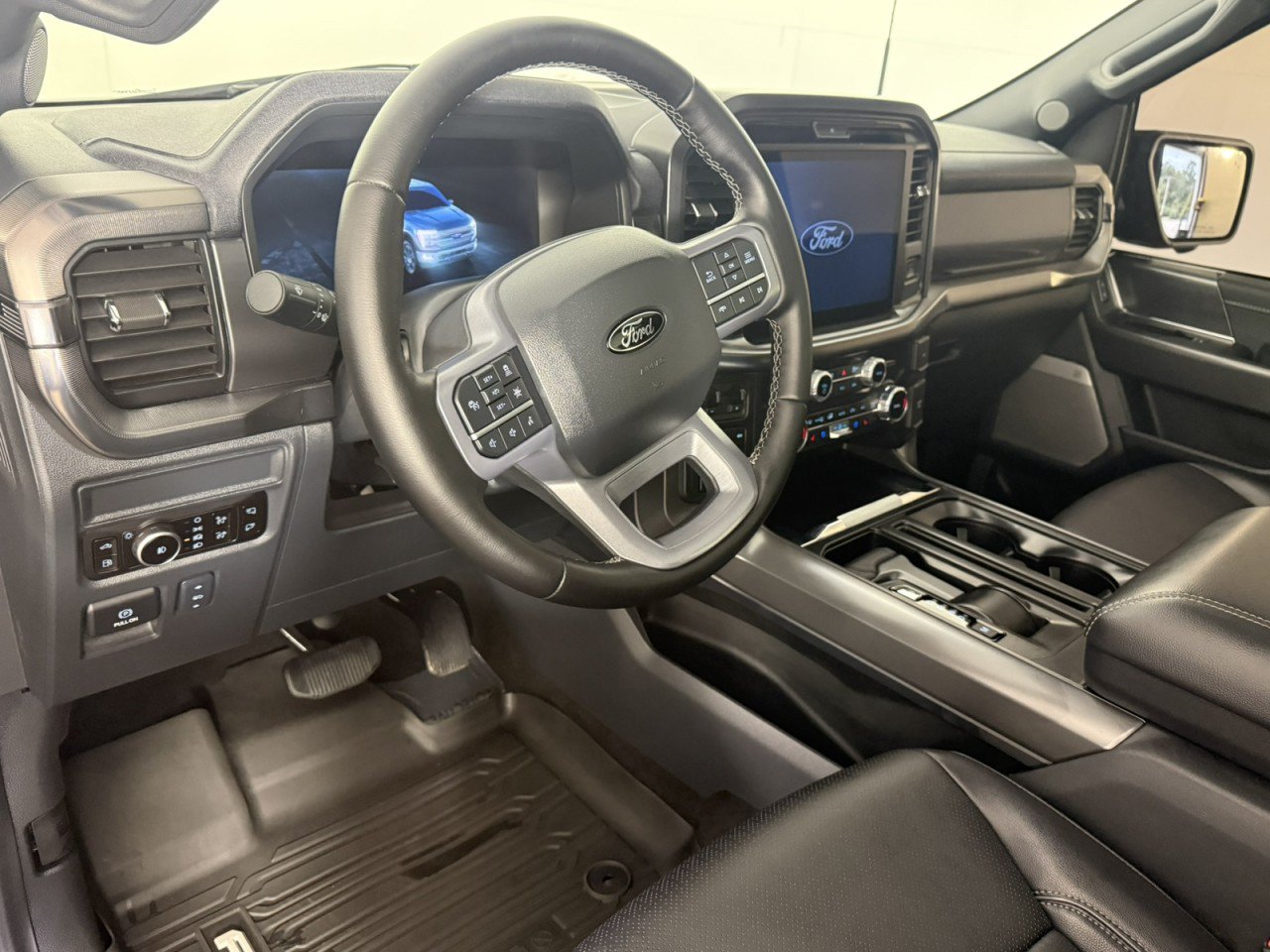 Certified 2025 Ford F150 Lariat w/ Bed Utility Package AWD/4WD image 18