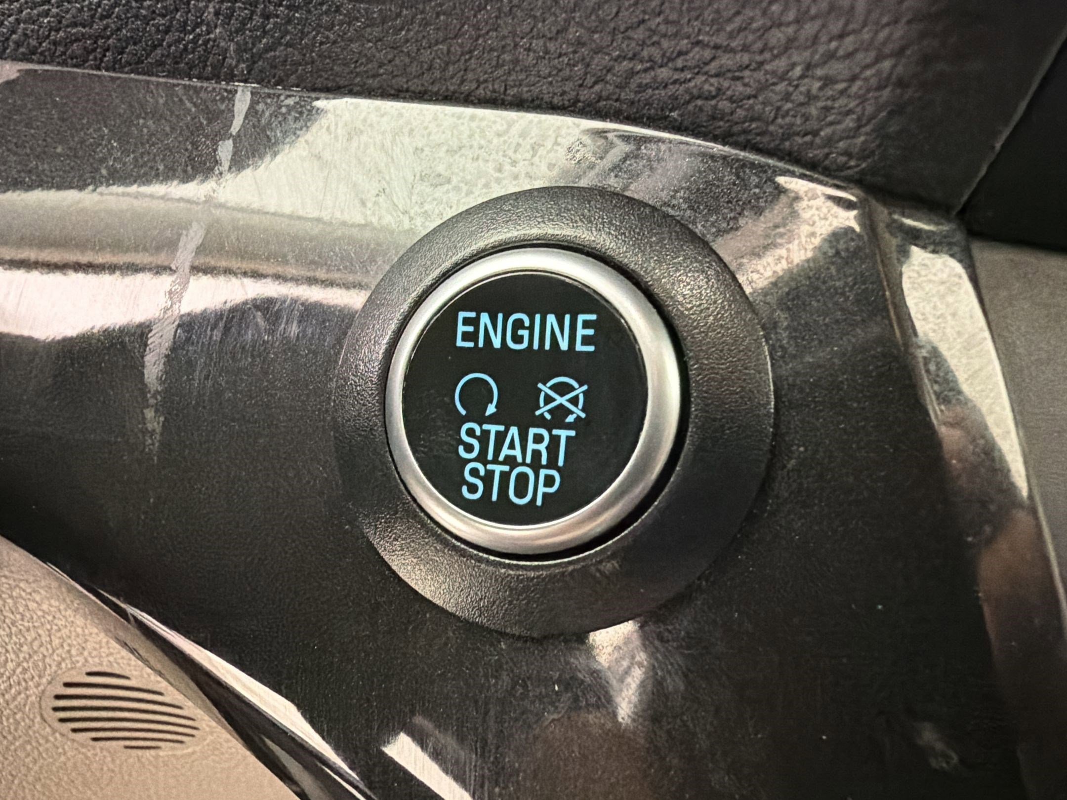 Certified 2019 Ford Escape Titanium FWD image 26