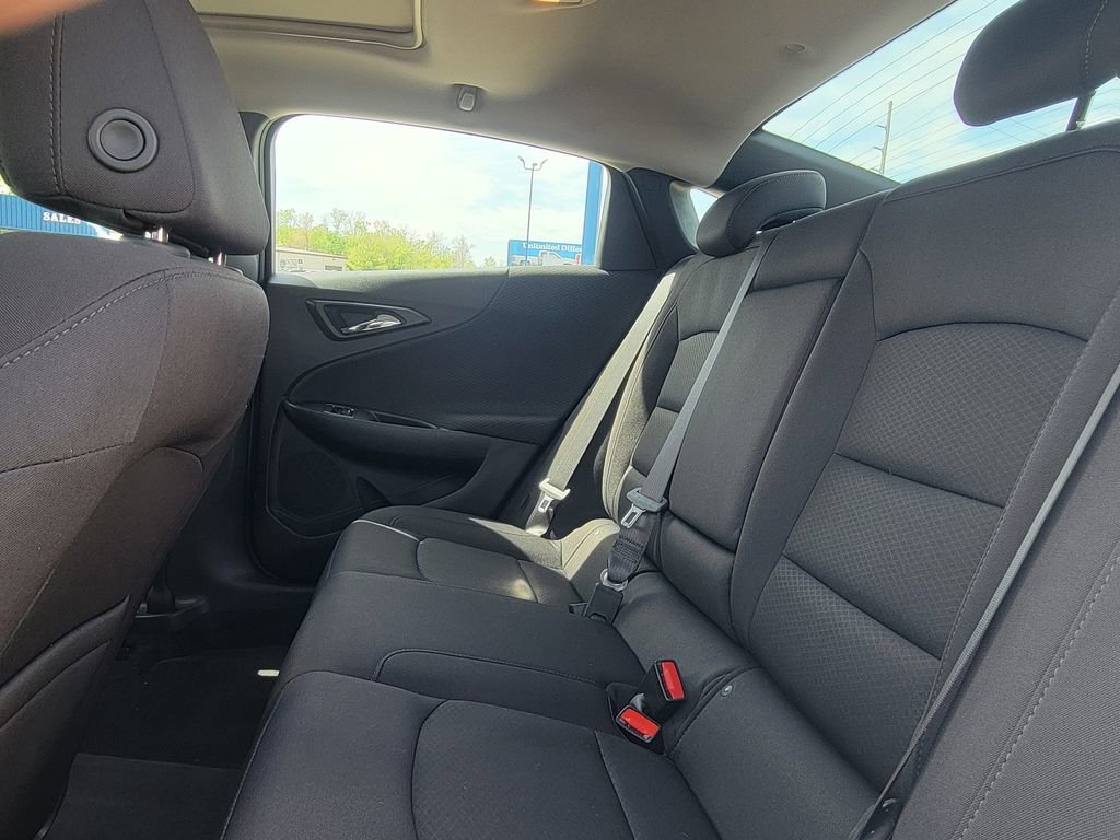 Used 2019 Chevrolet Malibu LT image 38