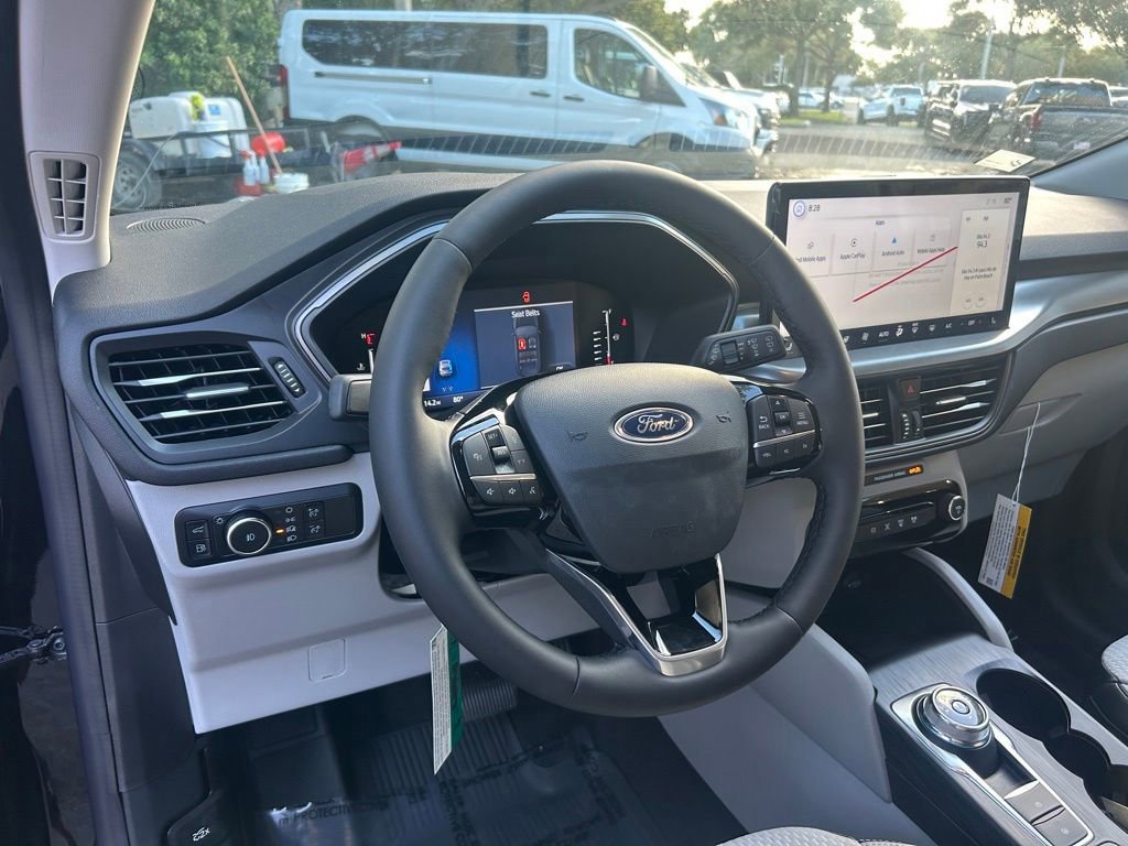 Certified 2024 Ford Escape SE image 35