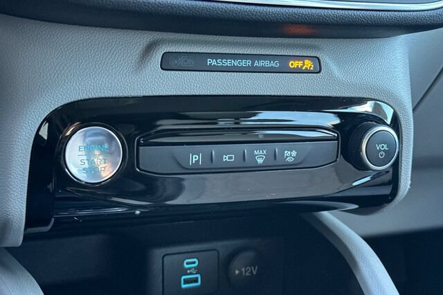 Certified 2023 Ford Escape SE w/ PHEV Premium Package FWD image 21