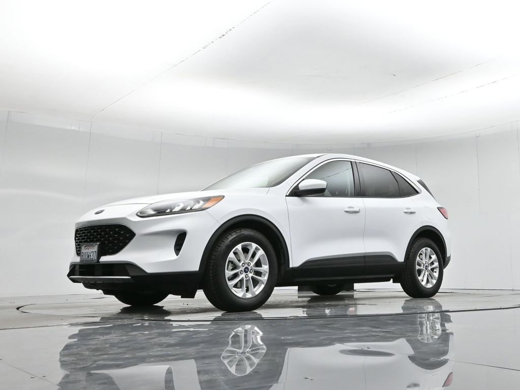 Certified 2020 Ford Escape SE image 28