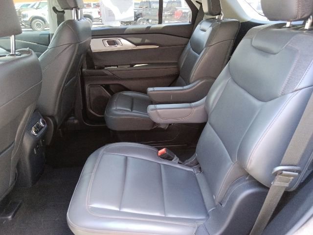 Certified 2025 Ford Explorer Active w/ Active Comfort Package AWD/4WD image 27