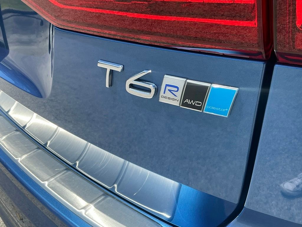 Used 2018 Volvo XC60 T6 R-Design w/ Convenience Package AWD/4WD image 16