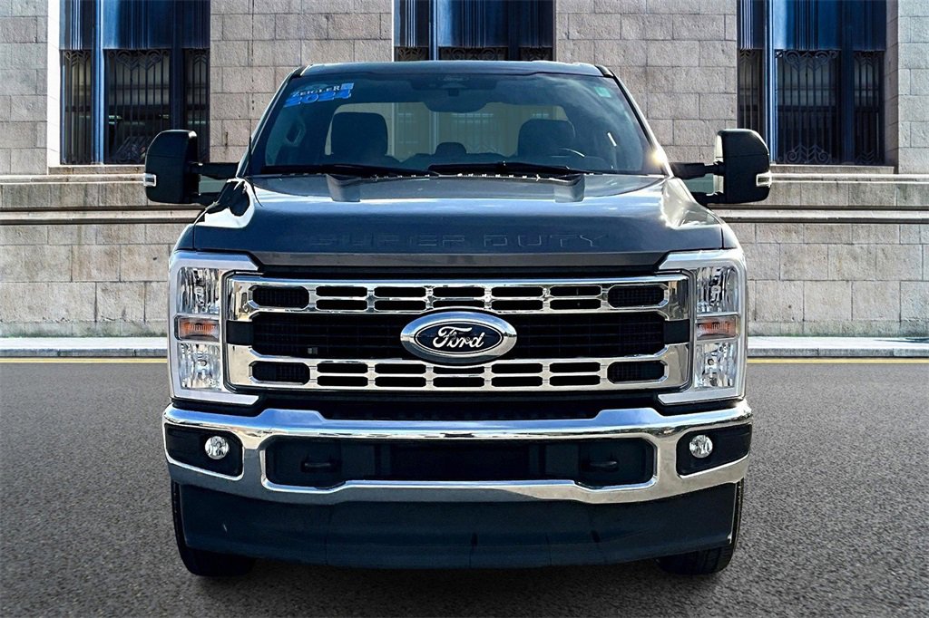 Certified 2024 Ford F250 XLT image 3