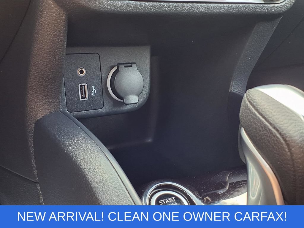 Used 2020 Nissan Kicks S FWD image 12