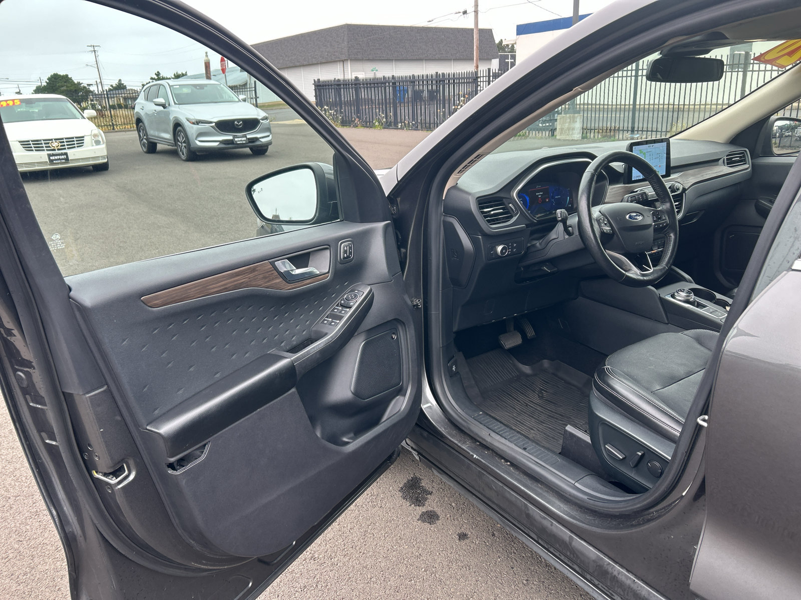 Certified 2020 Ford Escape Titanium AWD/4WD image 13