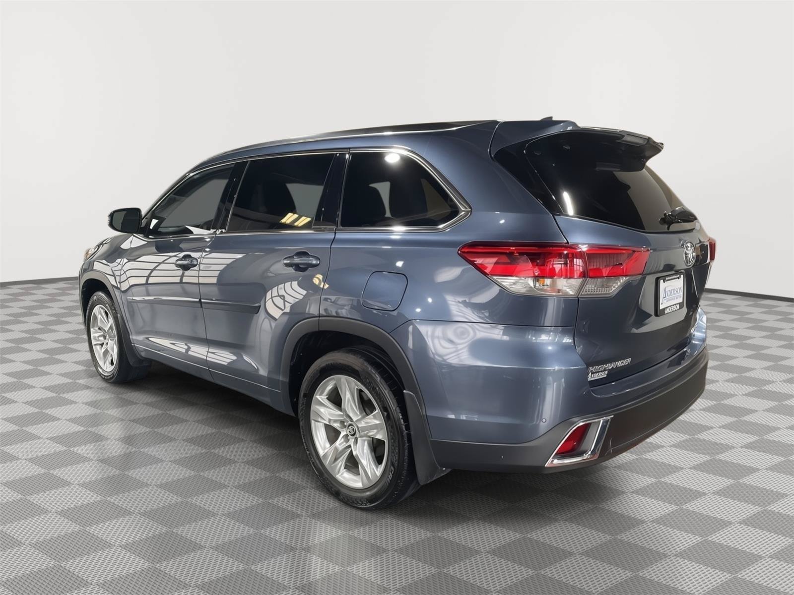 Used 2019 Toyota Highlander Limited AWD/4WD image 9