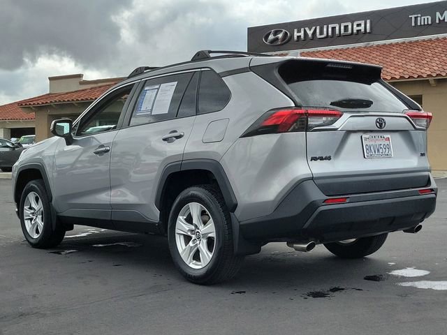 Used 2019 Toyota RAV4 XLE w/ Carpet Mat Package FWD image 4
