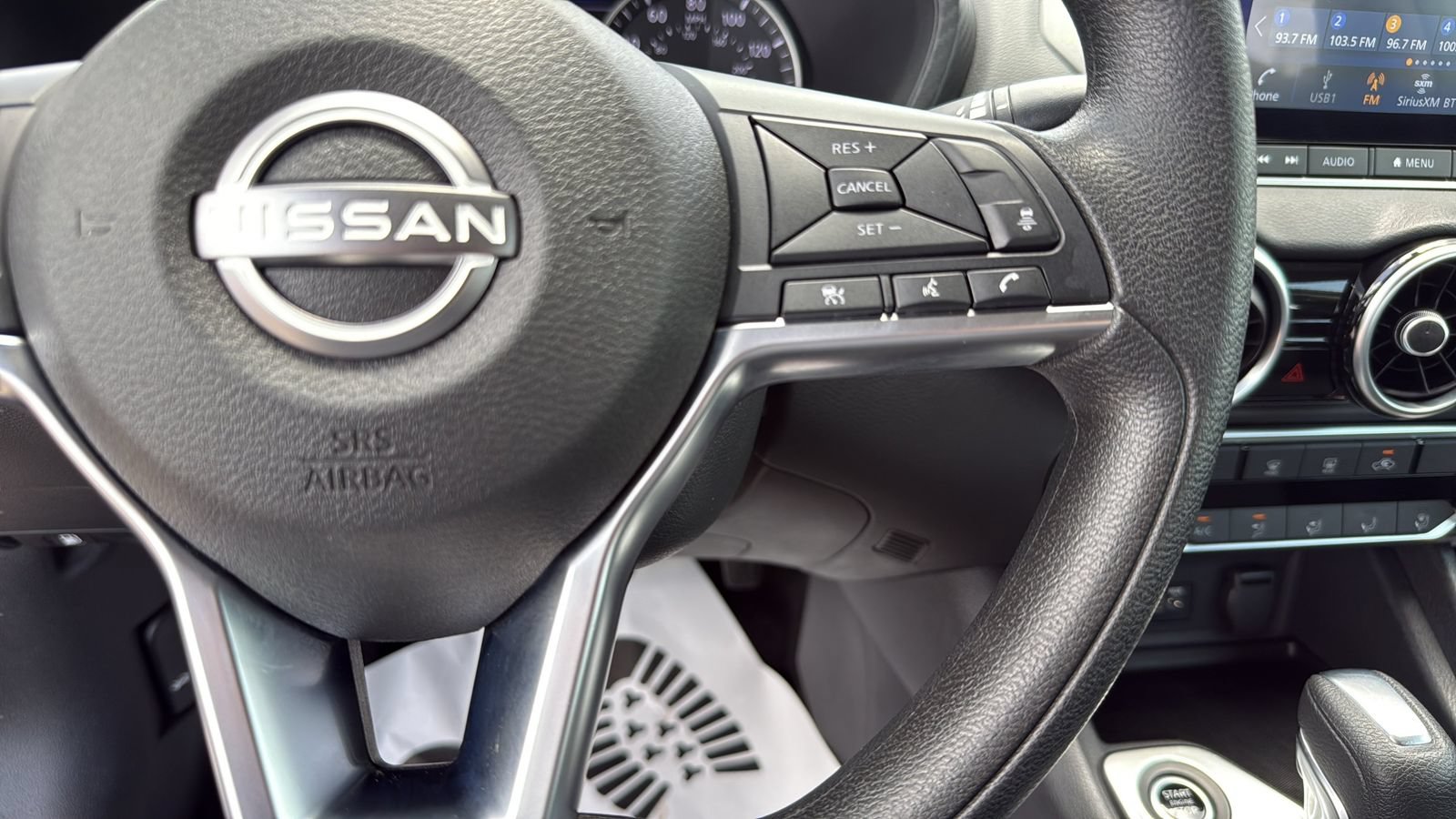 Used 2024 Nissan Sentra SV FWD image 15